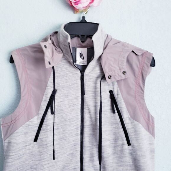 Nike A.A.E 3.0 Vest in sepia stone - Picture 3 of 6